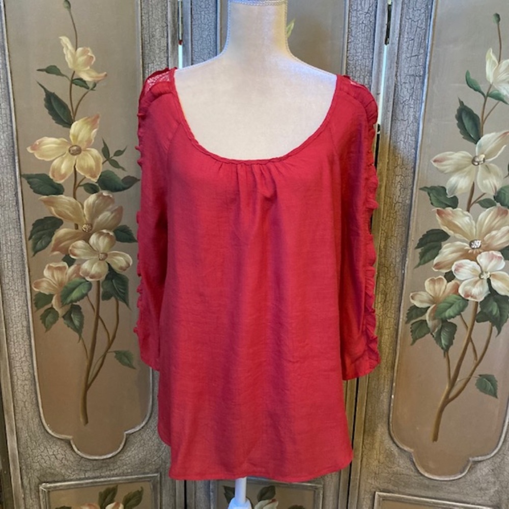 UNIQUE SPECTRUM woman’s top